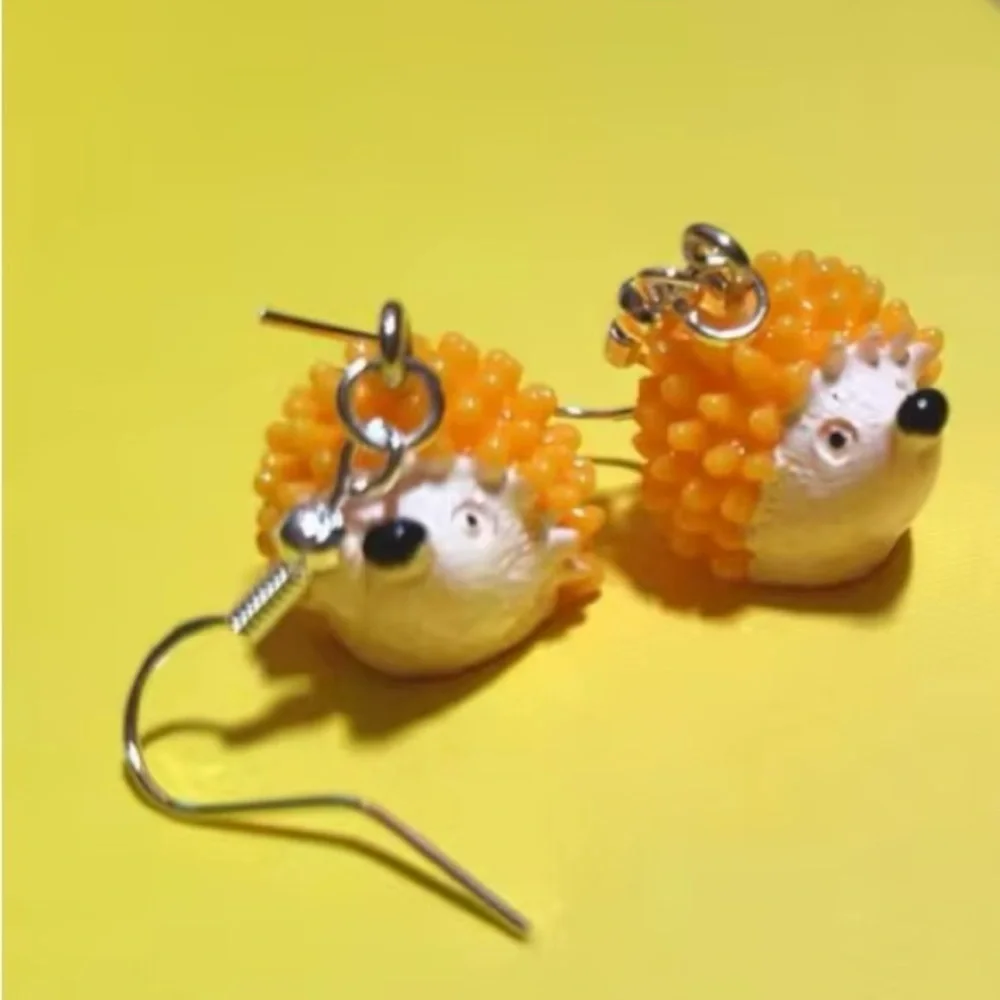 NWT - Adorable Baby Hedgehog Acrylic 3D Earrings Set yellow @ white